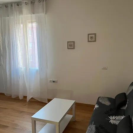 Liguria5 Apartment *